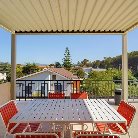 Nyaraló Seaside House *
